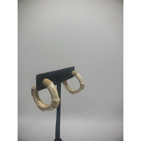 Unbranded Jewelry - Vintage Earrings Pierced Hoops Beige Gold Tone Jewelry Costume